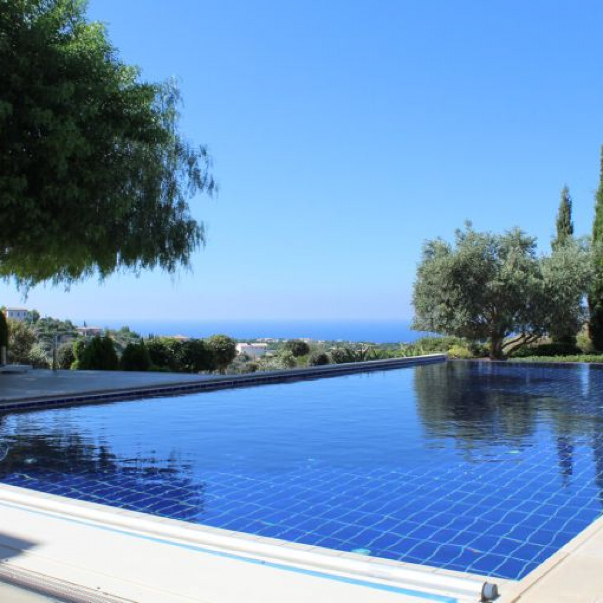 Luxury villa in prestigious golf and spa resort in Paphos