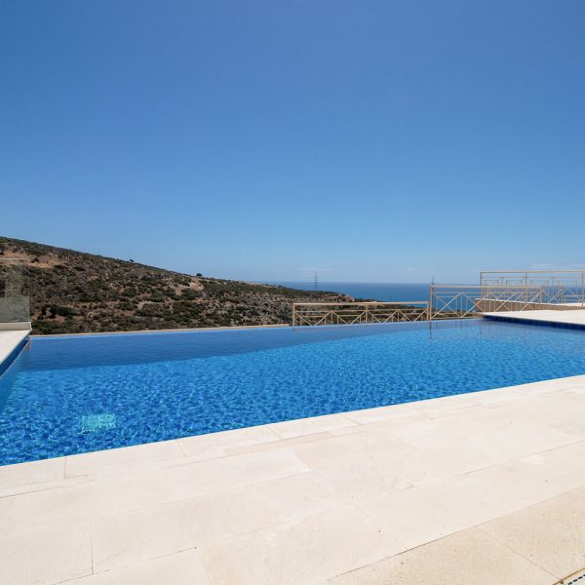 Seaview premium villa on famous golf-spa resolt in Paphos