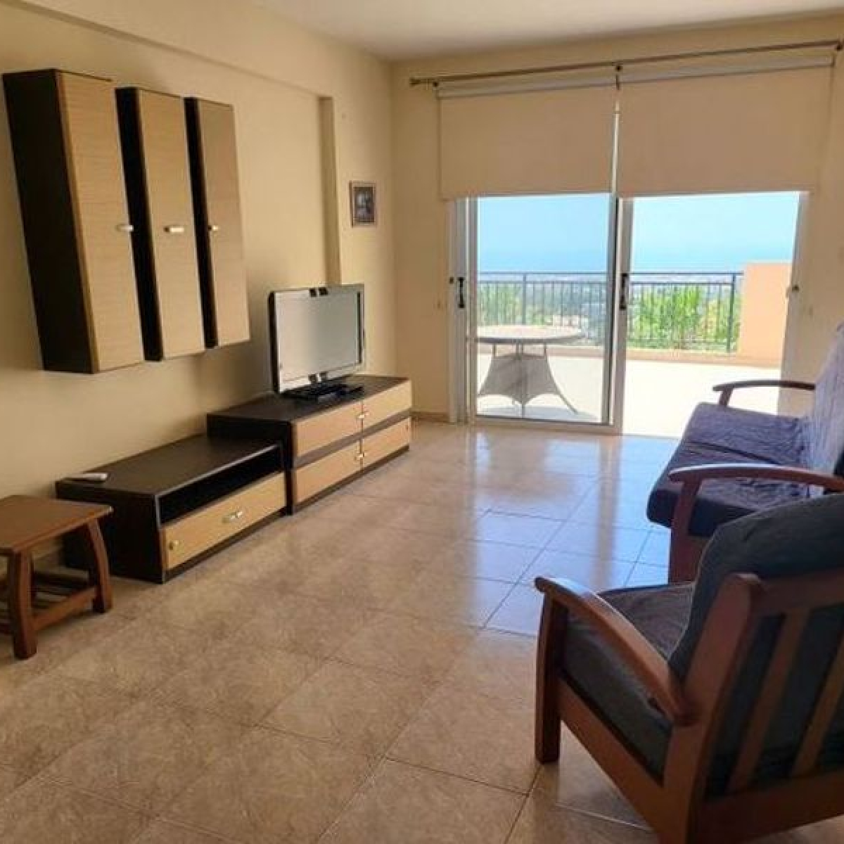 Apartment with sea views close to ISOP