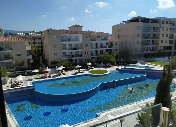 Terraced house in Elysia park resort