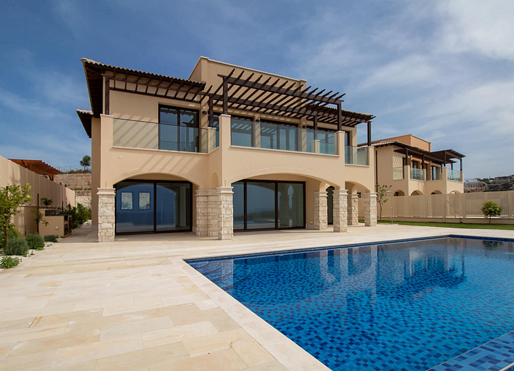 Luxury Golf villa with sea views in Paphos