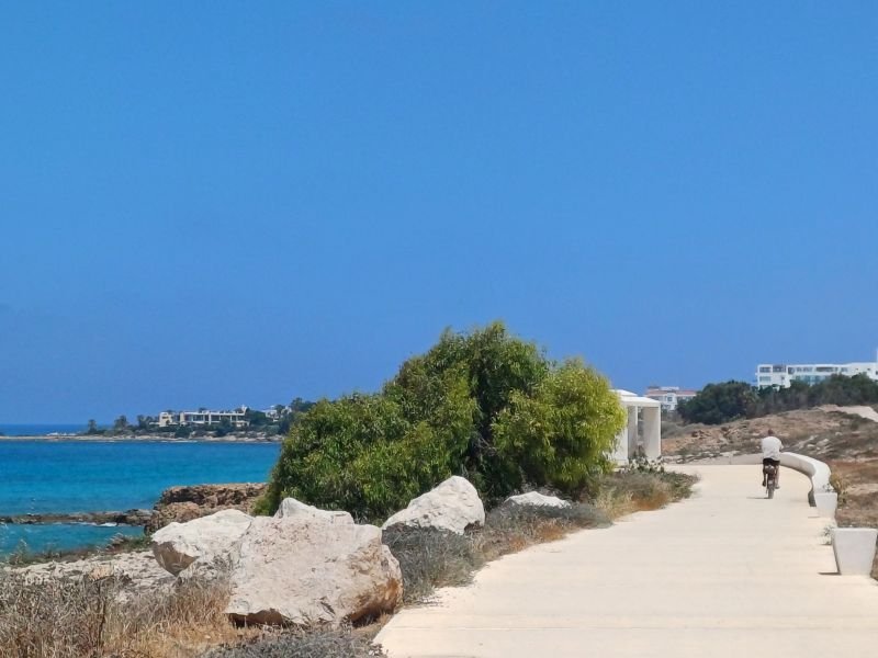 Квартира на берегу моря в 5* ЖК у пляжа в Пафосе