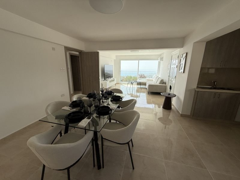 Haus mit Meerblick und Anbau in Paphos