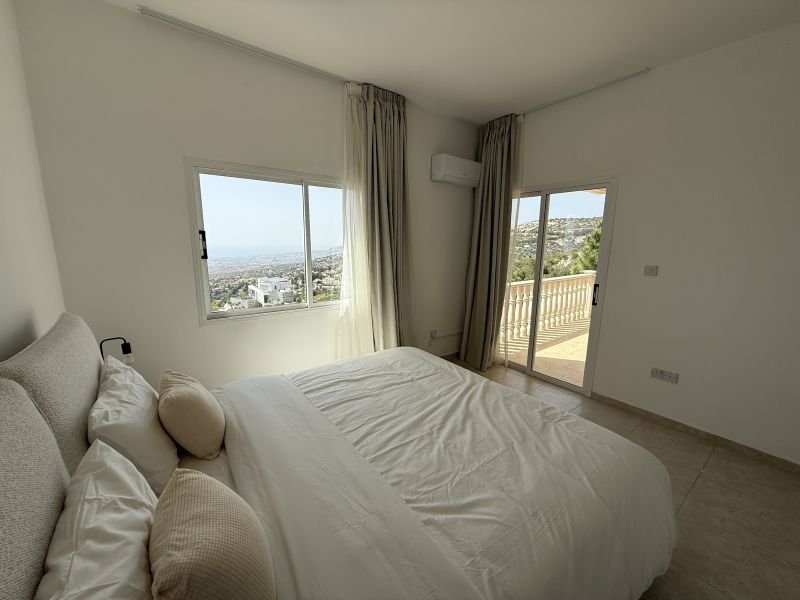 Haus mit Meerblick und Anbau in Paphos