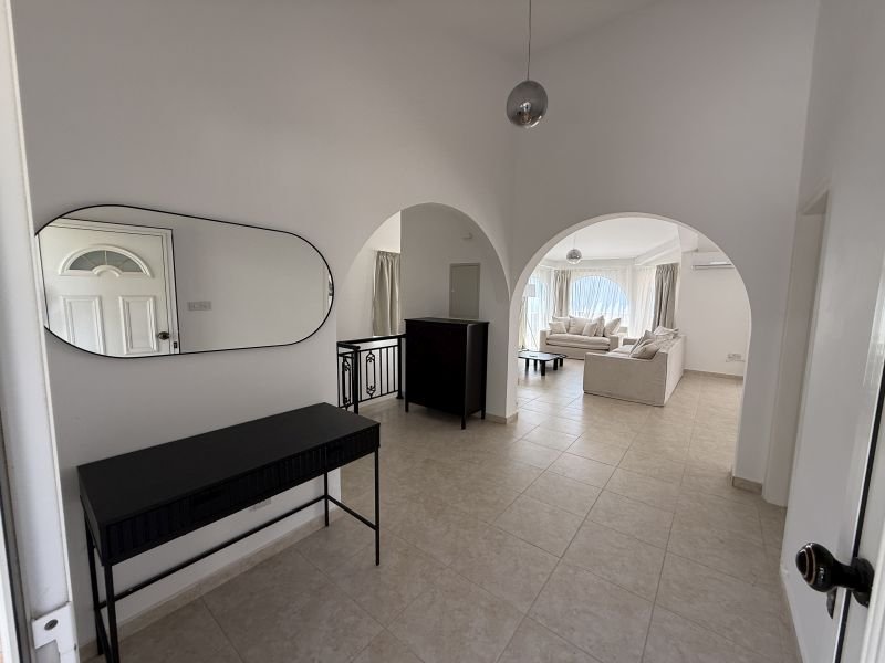 Haus mit Meerblick und Anbau in Paphos