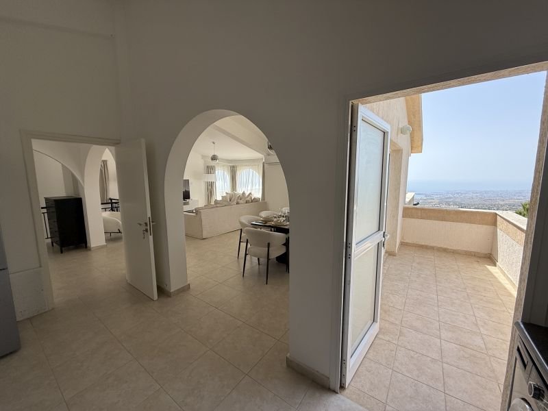Haus mit Meerblick und Anbau in Paphos