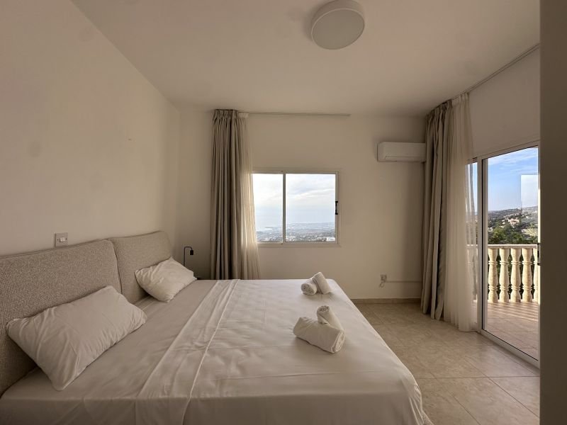Haus mit Meerblick und Anbau in Paphos