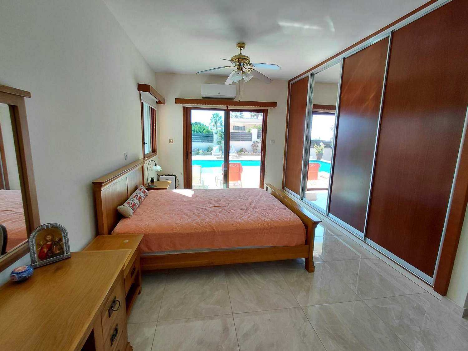 Sea View Bungalow on Large Private Plot