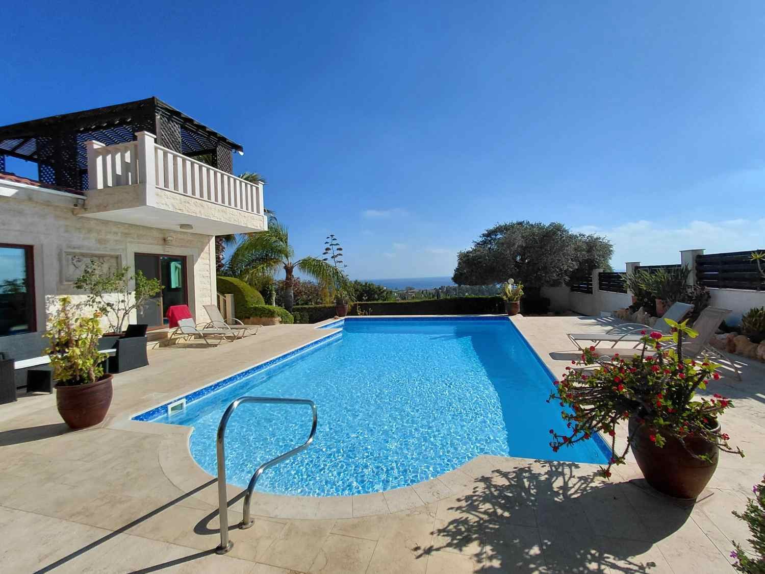 Sea View Bungalow on Large Private Plot