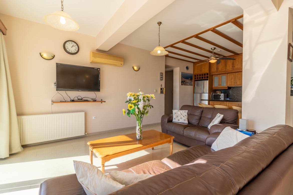 Seaview Penthouse with private sw pool