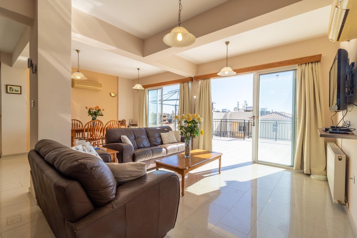 Seaview Penthouse with private sw pool