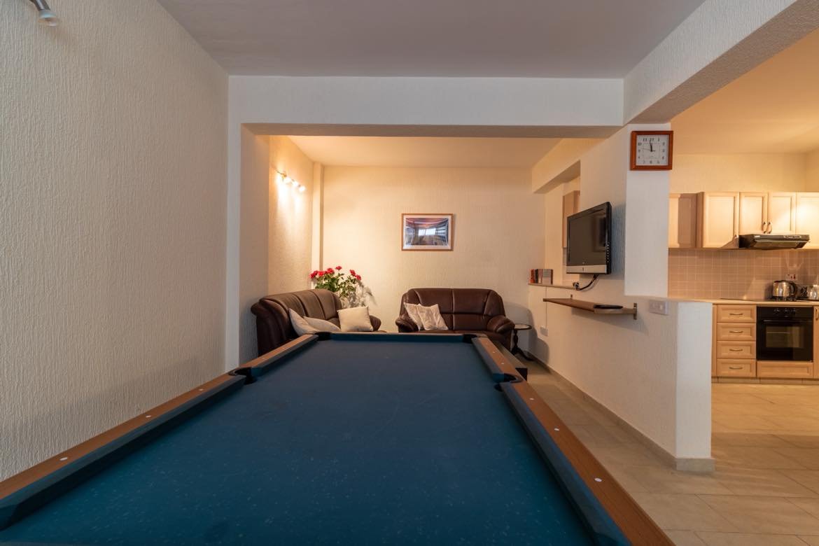 Seaview Penthouse with private sw pool