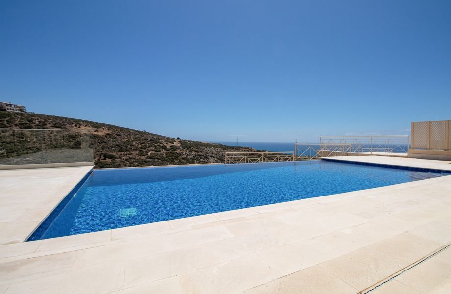 Seaview premium villa on famous golf-spa resolt in Paphos