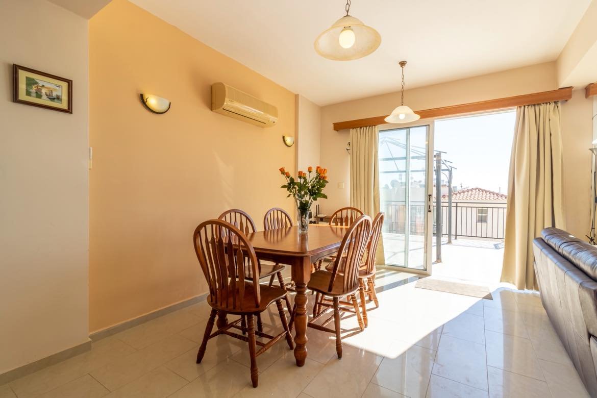 Seaview Penthouse with private sw pool