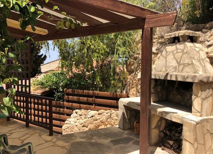 Villa with unobstracted sea views on the hills of Paphos