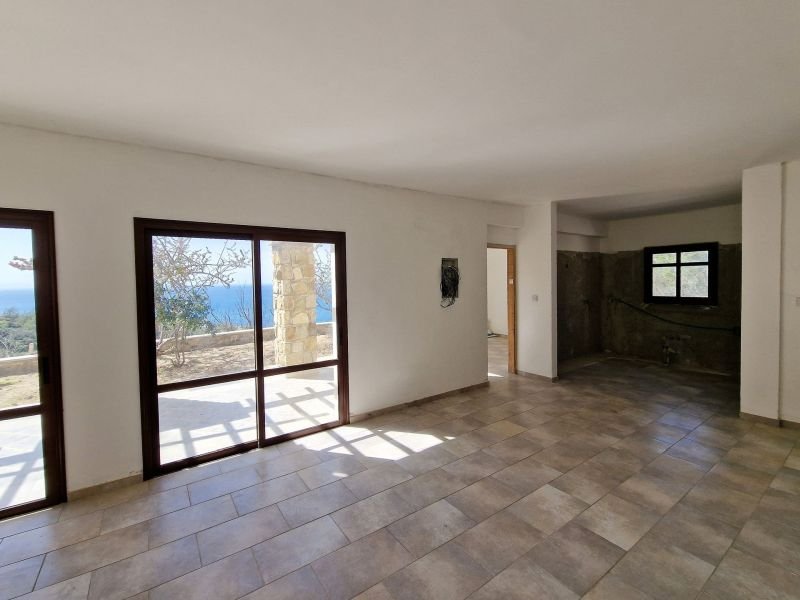 Incomplete seaview stone villa 350m from coast