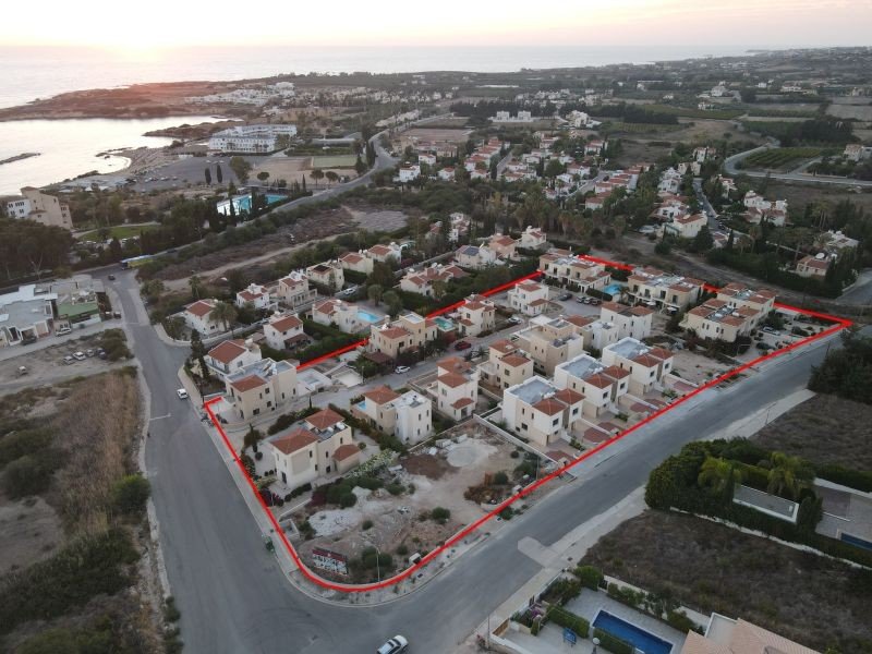 Semihouse 300m from beach