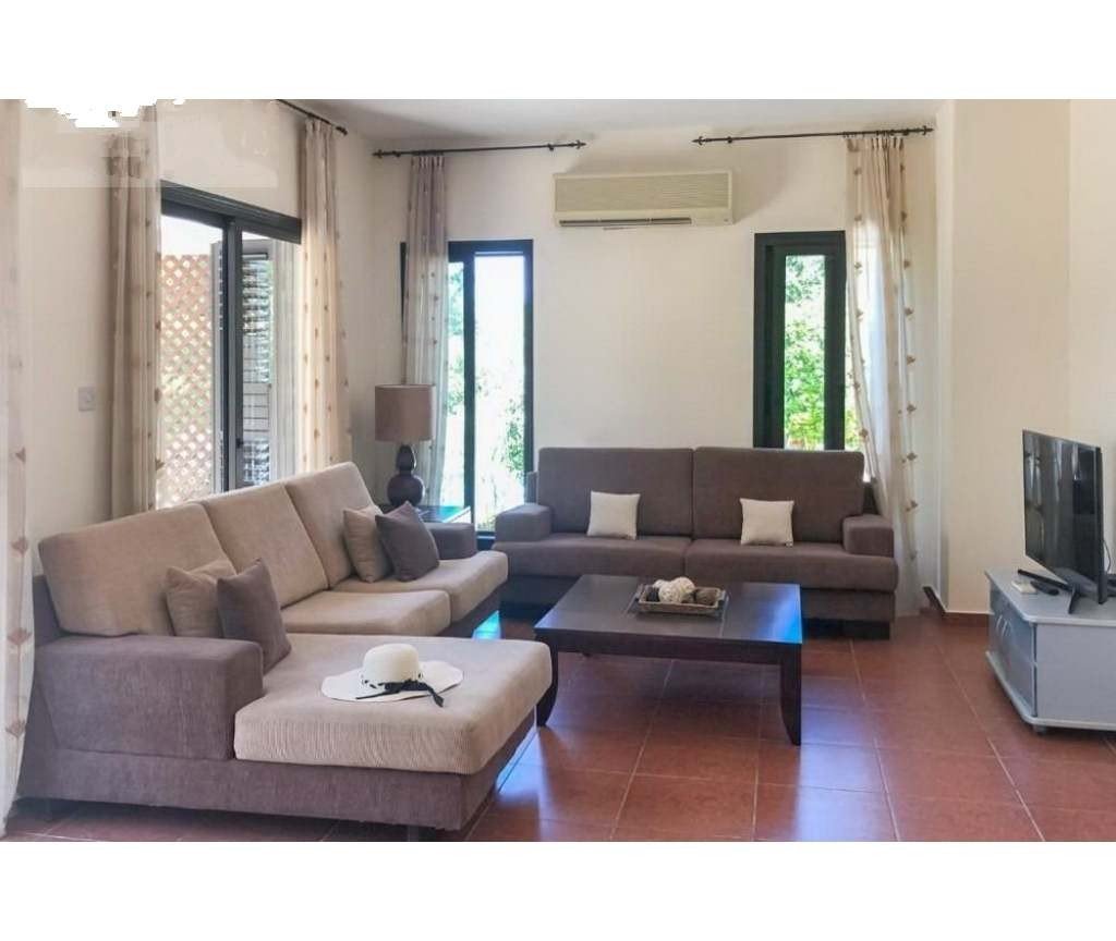 2nd line beachfront villa
