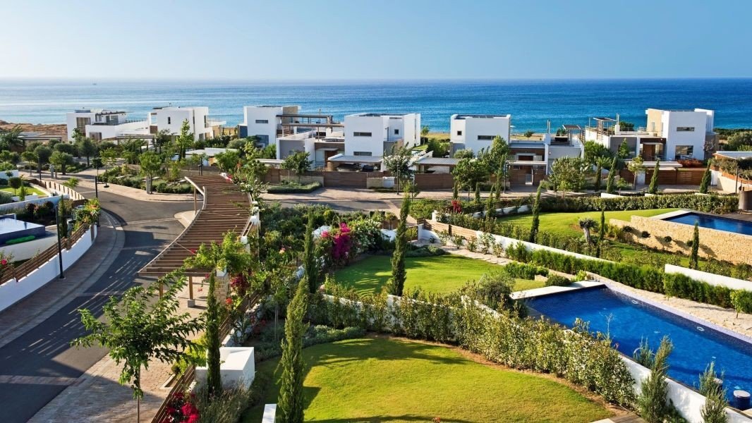 Luxuriöse Villa direkt am Meer