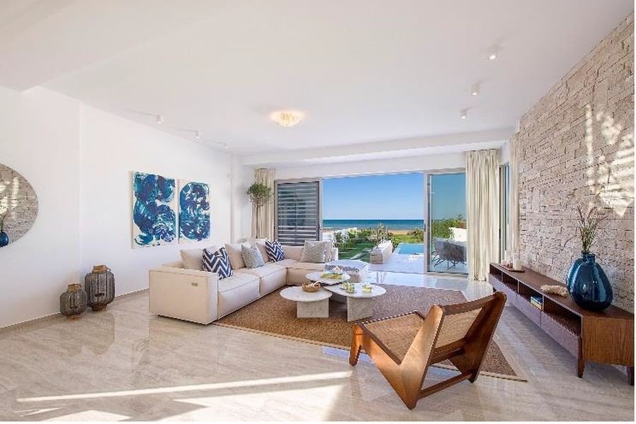 Luxuriöse Villa direkt am Meer