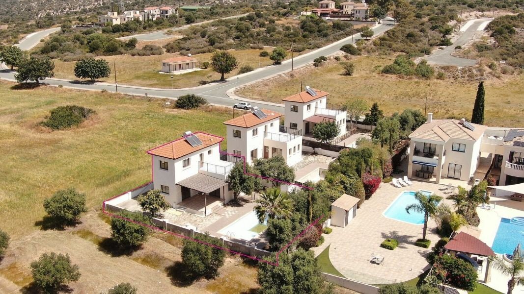 3 villas on golf resort