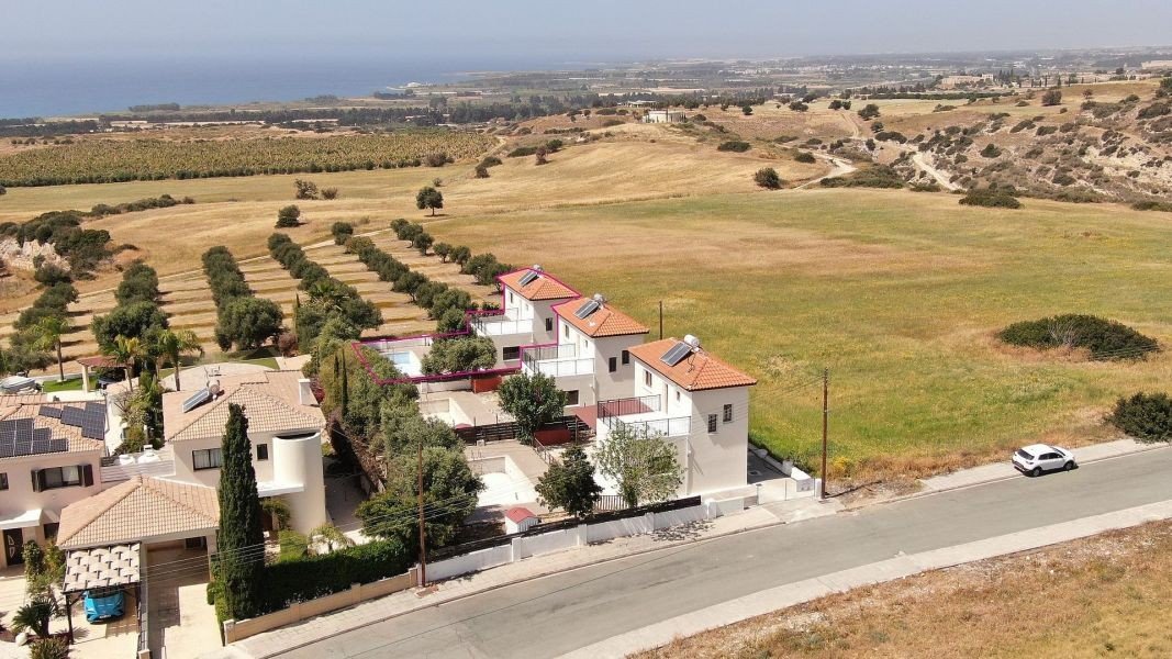 3 villas on golf resort