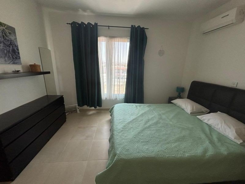 Langzeitmiete. Apartment in einer geschlossenen Wohnanlage