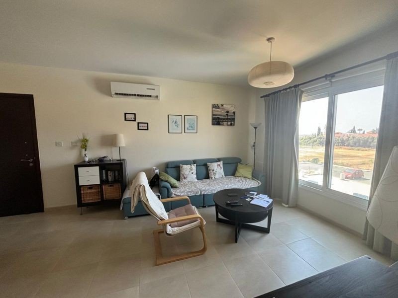 Langzeitmiete. Apartment in einer geschlossenen Wohnanlage
