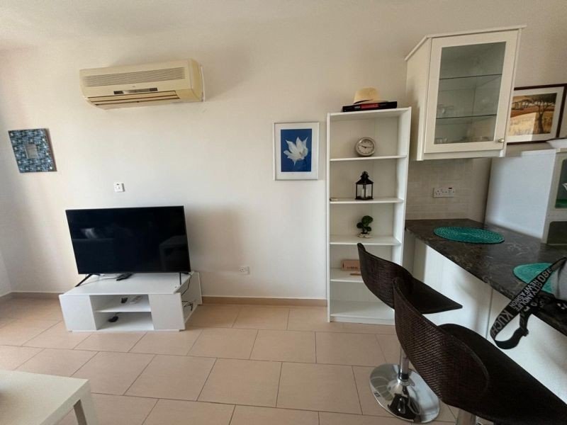 Flat walking distance to all amenities