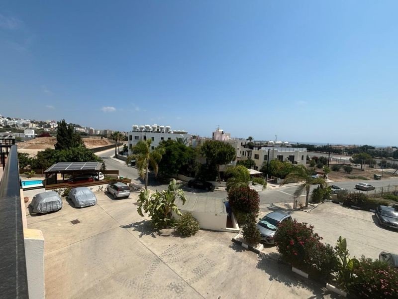 Flat walking distance to all amenities