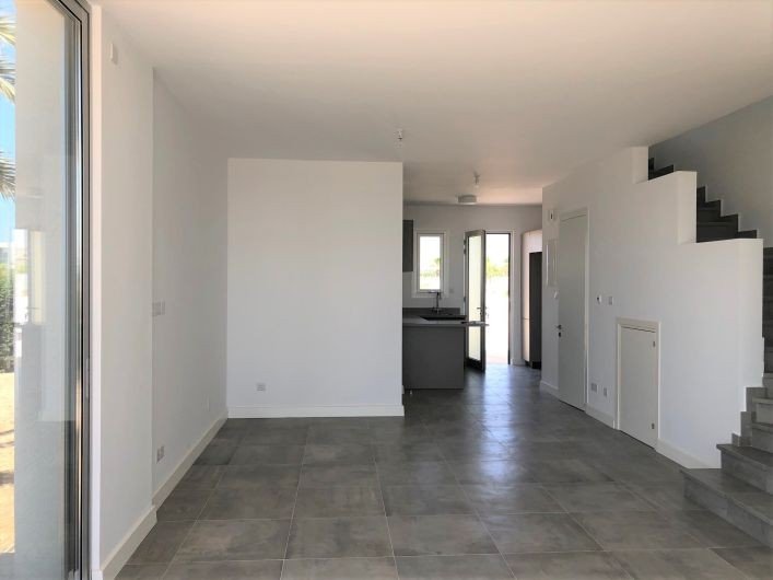 Keyready villa in seafront resort