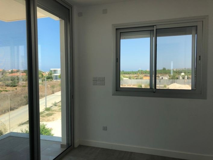 Keyready villa in seafront resort