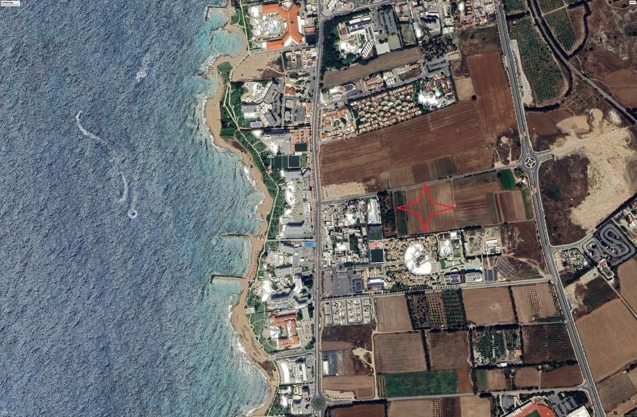 Villa 400m from beach