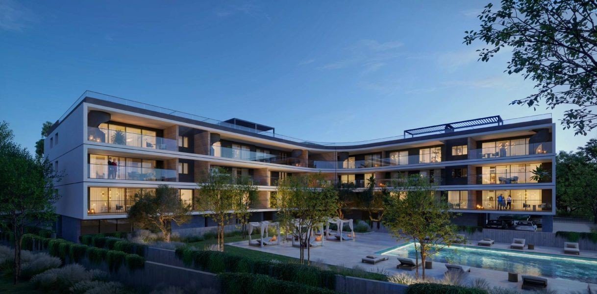 Apartment in luxury complex near sea