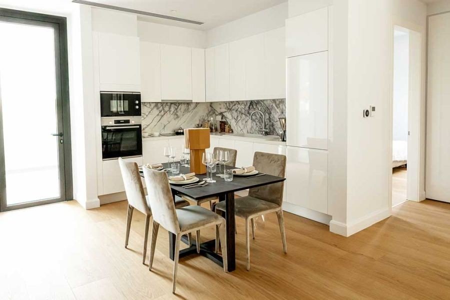 Apartment in luxury complex near sea
