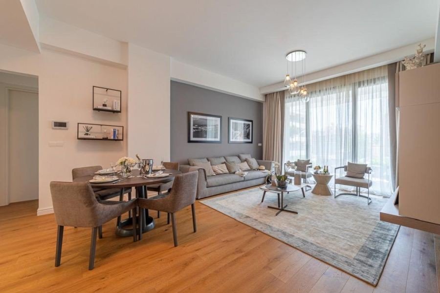 Apartment in luxury complex near sea