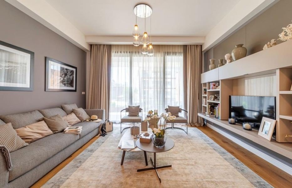 Apartment in luxury complex near sea
