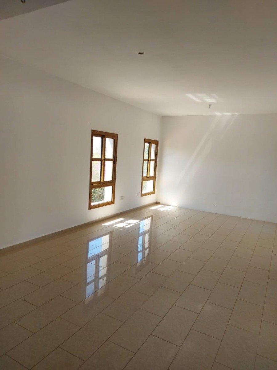 Unfurnished villa on large plot in Paphos