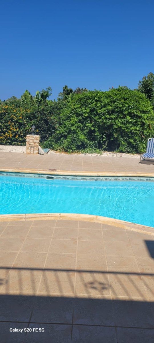 Unfurnished villa on large plot in Paphos