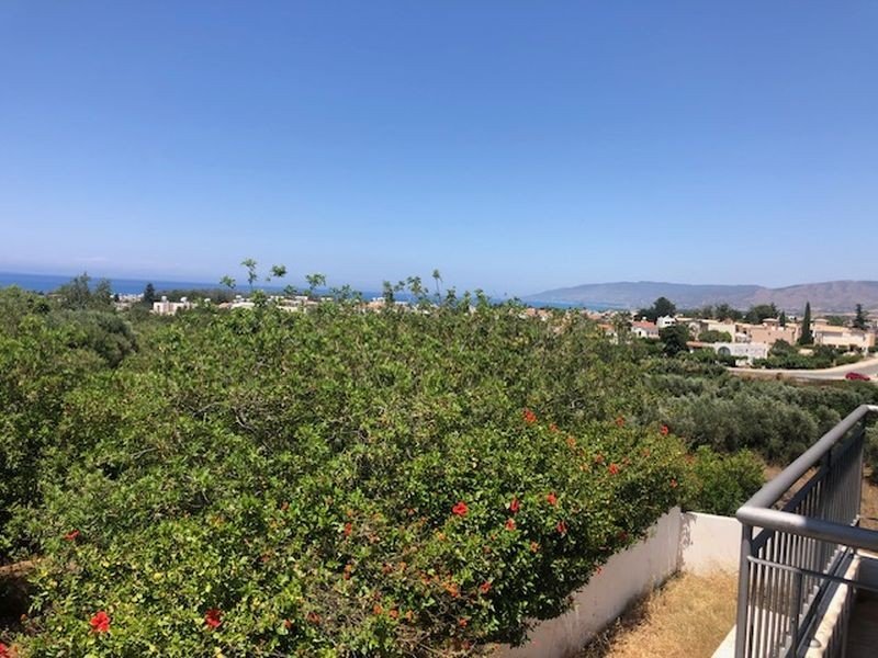 Townhouse in key ready complex in Polis