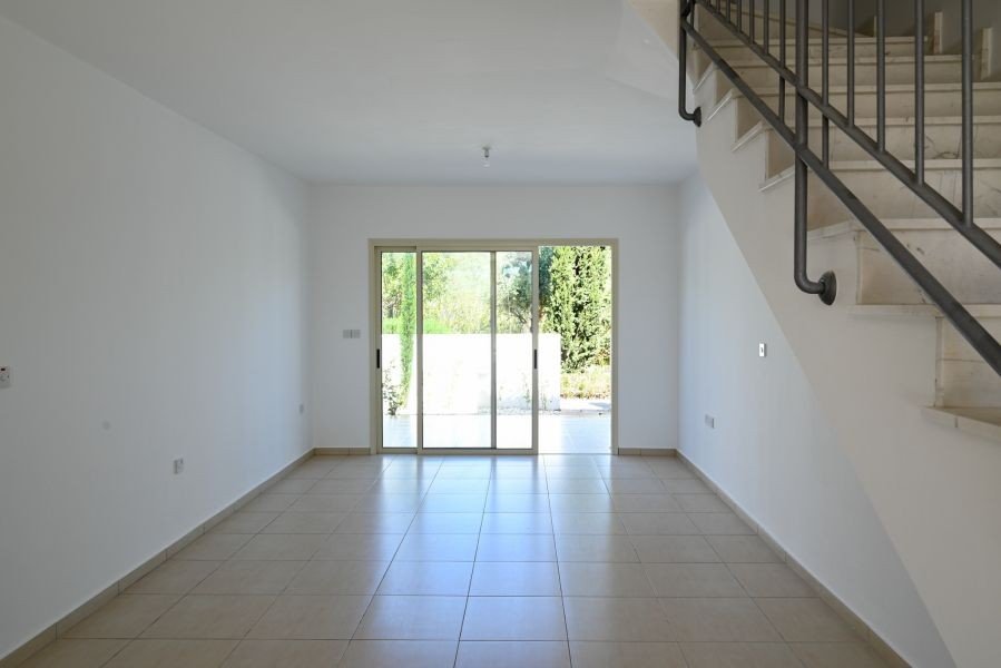 Townhouse in key ready complex in Polis
