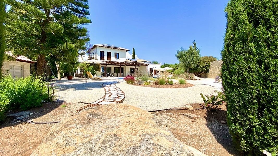 Rebuilt frontline Golf villa in Paphos