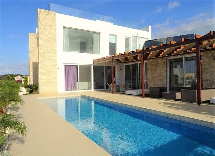 Вилла в комплексе 5* Cap St George