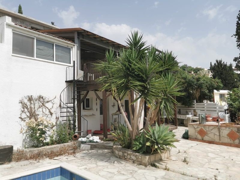 Renovation project with sea views in Paphos