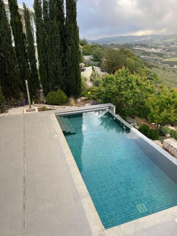 Golf villa with sea views in Paphos