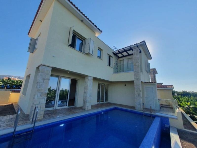 3 villas Investment by sea in Paphos