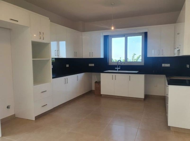 3 villas Investment by sea in Paphos