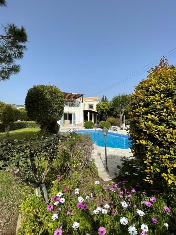 Strandvilla beim 5*-Hotel Anassa in Polis
