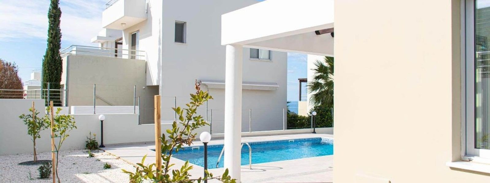 Hilltop villa with sea views in Paphos