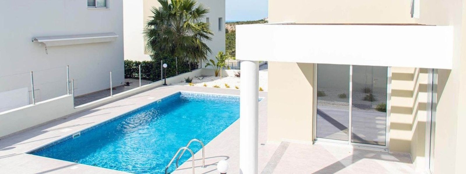 Hilltop villa with sea views in Paphos